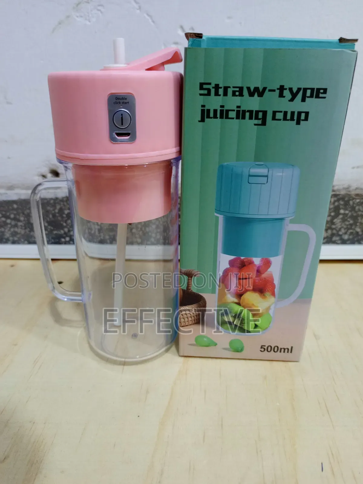 Portable Straw-type Juicing Cup.