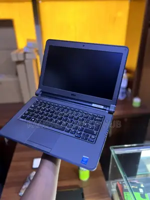 Laptop Dell Latitude 13 3340 8GB Intel HDD+SSD 1T