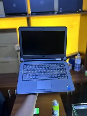 Laptop Dell Latitude 13 3340 8GB Intel HDD+SSD 1T