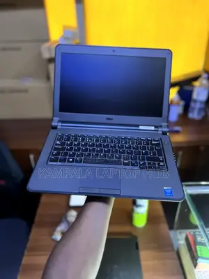 Laptop Dell Latitude 13 3340 4GB Intel Celeron HDD 500GB