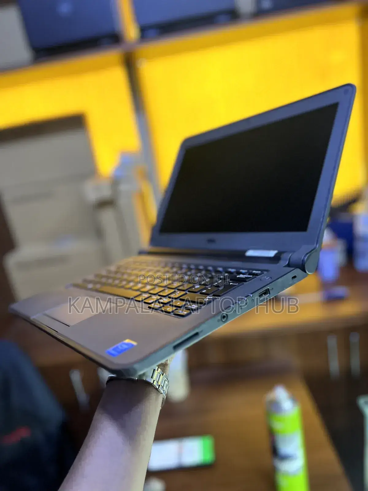 Laptop Dell Latitude 13 3340 8GB Intel Celeron HDD+SSD 500GB