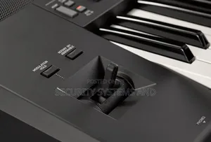 Yamaha PSR 700 Keyboard Workstation Arranger- Proffessional