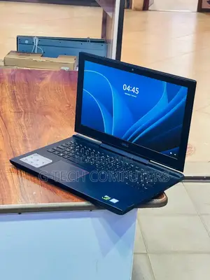 New Laptop Dell Inspiron 15 7577 8GB Intel Core I5 SSD 256GB