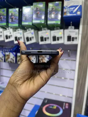 Sharp Aquos sense5G 64 GB Black