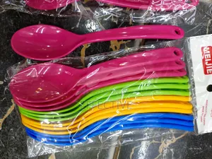 Meijie 12-Piece Ingenious Tableware Plastic Spoons.
