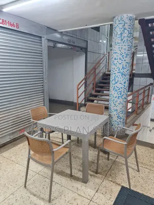 Sled Base Outdoor/ Indoor Plastic Chairs and Table for Dining