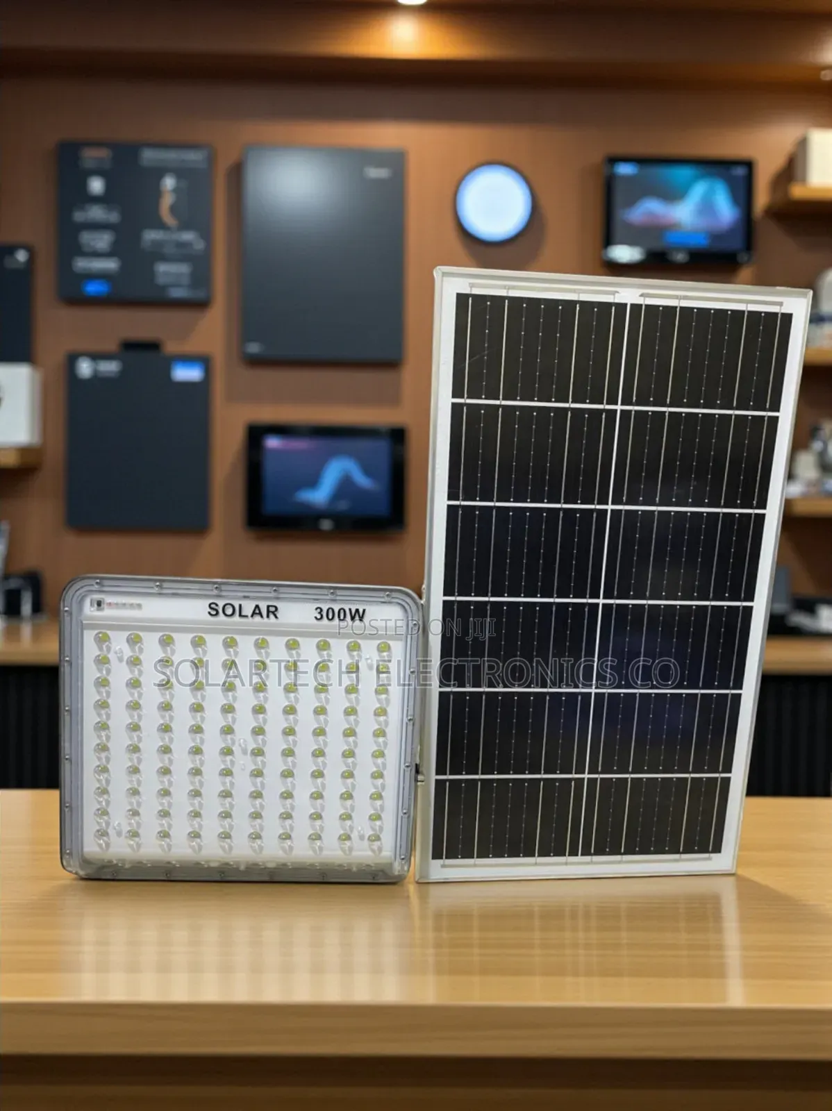 300w Waterproof Solar Flood Light for Home Security