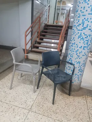 Amaze Plastic Chairs Plastic Chairs