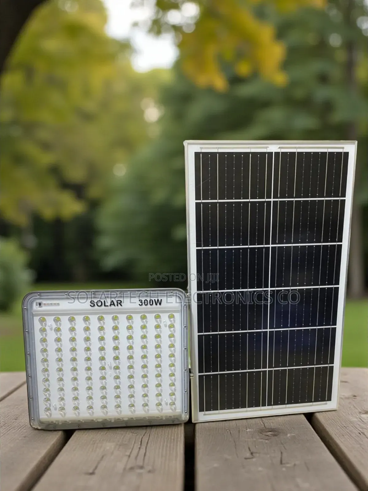 300w Solar Powered Flood Light – Automatic Dusk-to-Dawn