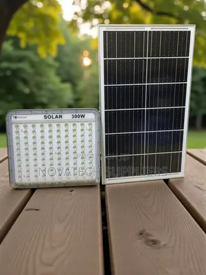 Heavy-Duty 300w Solar Flood Light for Outdoor Use Dhyg
