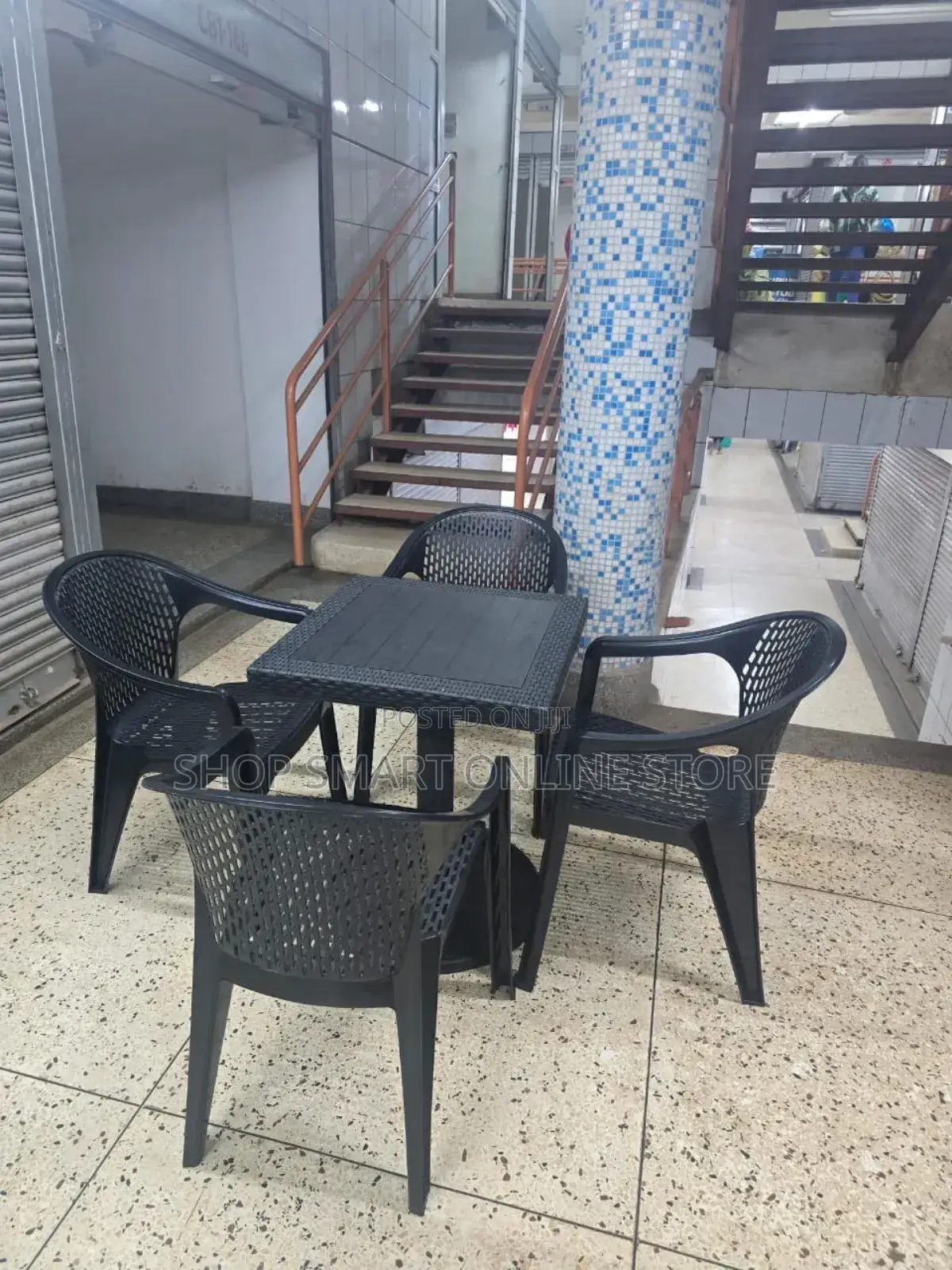 Cocktail Plastic Table and Chairs