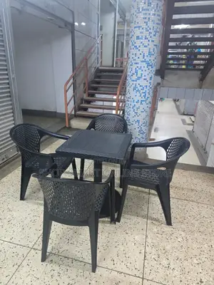 Cocktail Plastic Table and Chairs