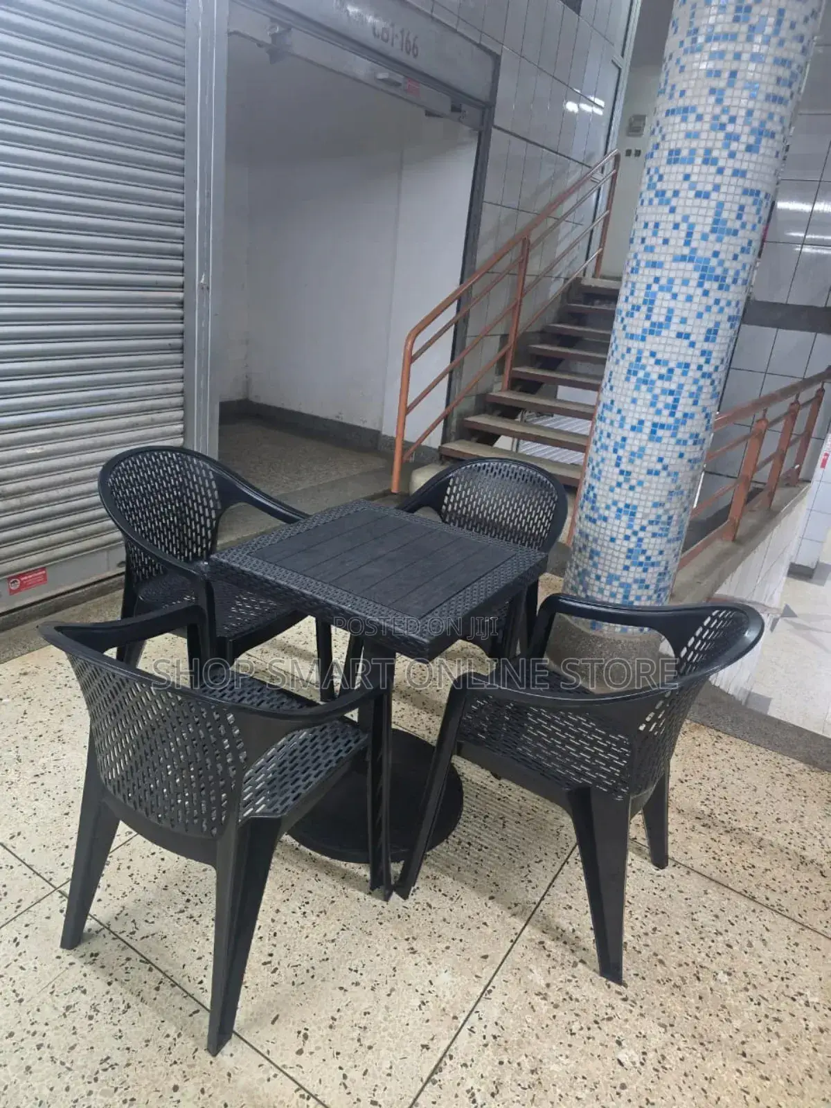 Cocktail Plastic Table and Chairs