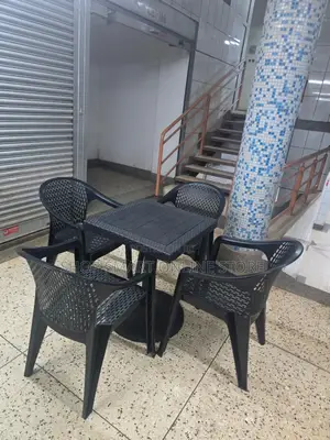 Cocktail Plastic Table and Chairs