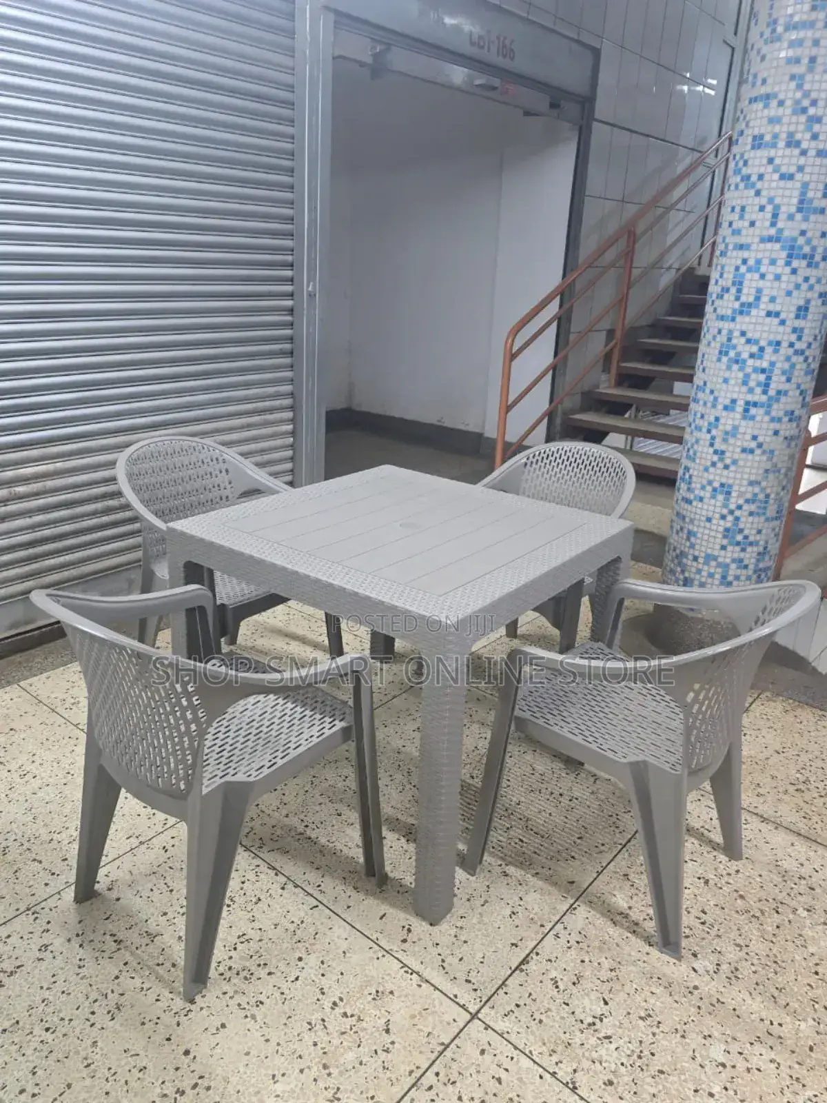 HPC Plastic Table and Chairs Plastic Table and Chairs