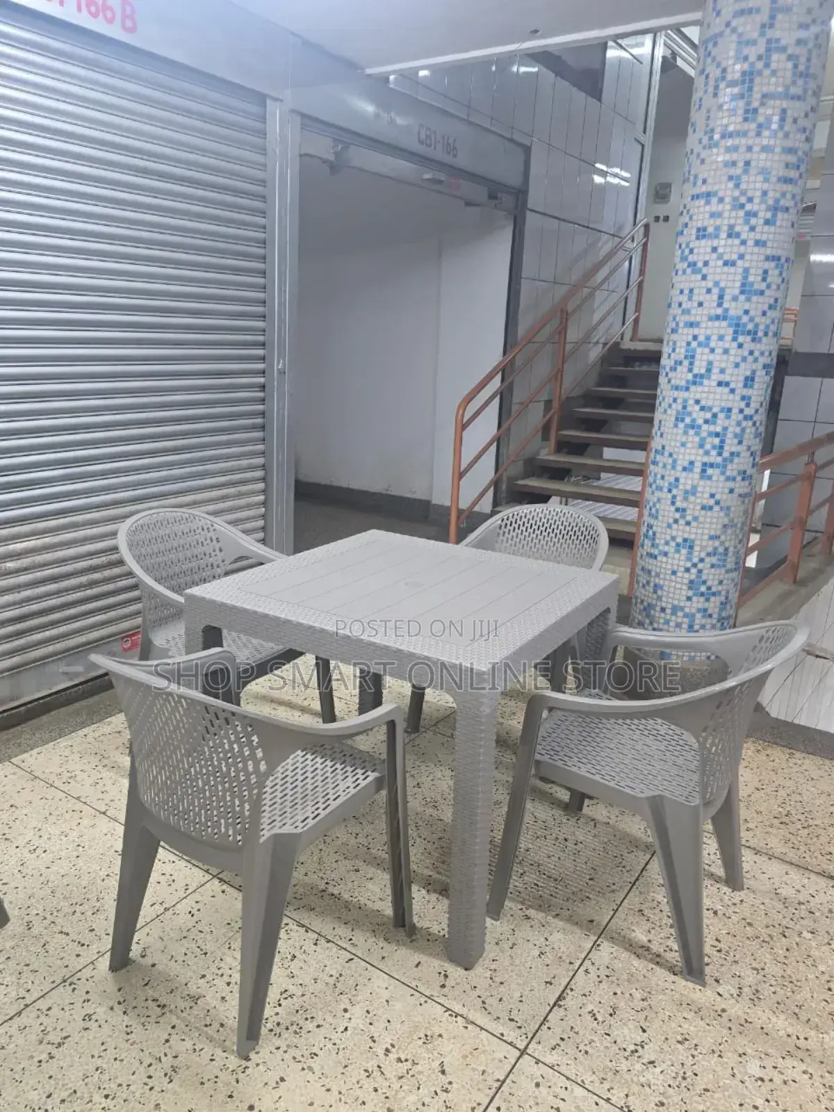 HPC Plastic Table and Chairs Plastic Table and Chairs