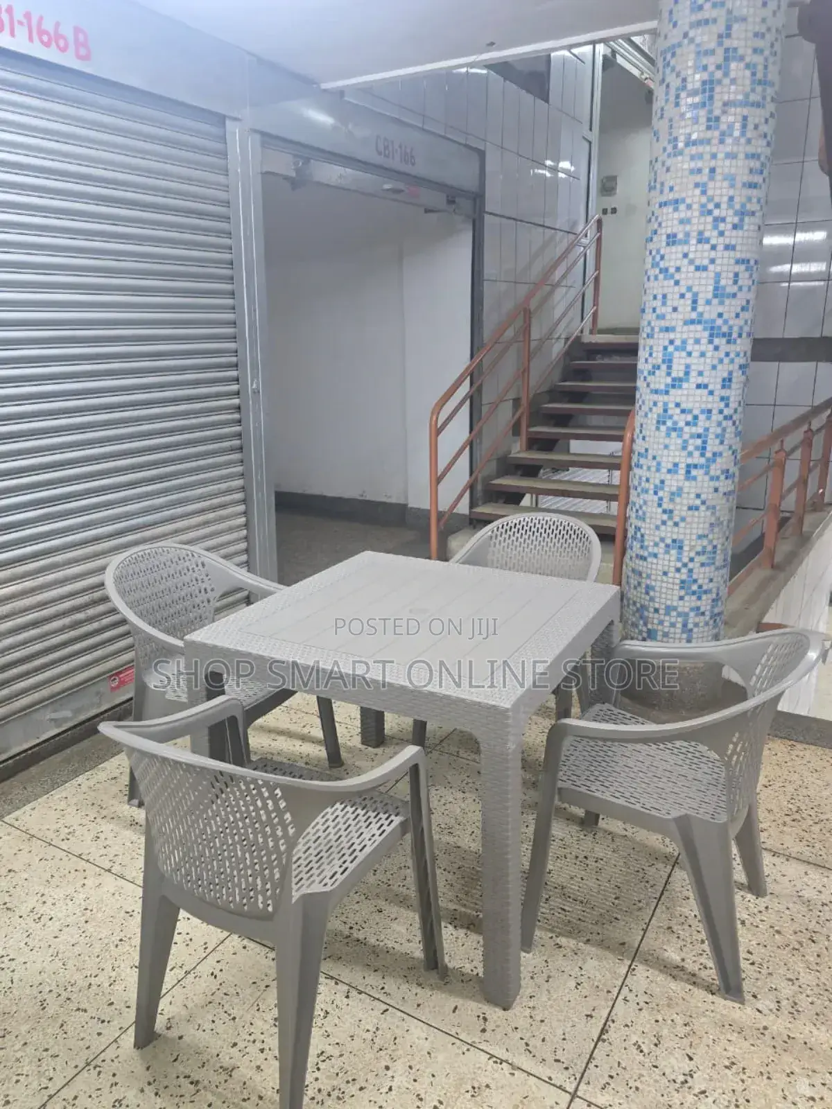HPC Plastic Table and Chairs Plastic Table and Chairs