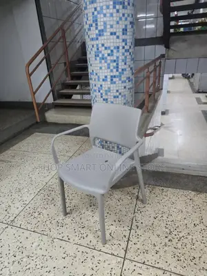 Enter Lux Plastic Chairs Plastic Chairs