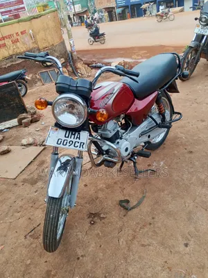 Bajaj Boxer 100 2025 Red