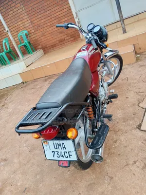 Bajaj Boxer 100 2025 Red