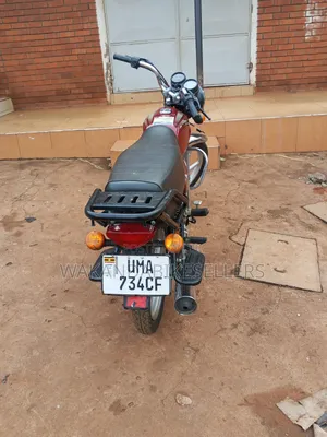 Bajaj Boxer 100 2025 Red