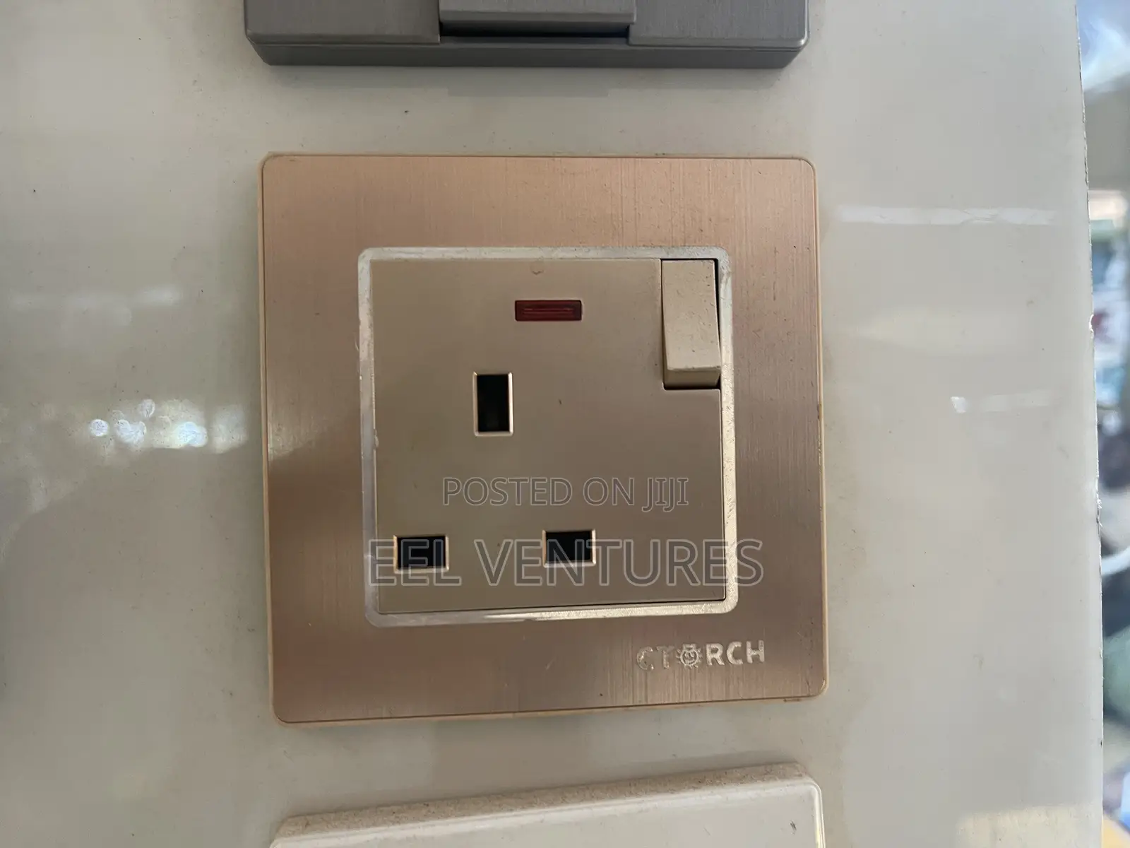 Single Socket Colored