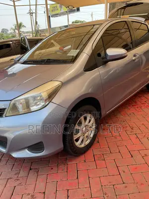 Toyota Vitz 2010 Blue
