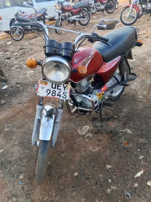 Bajaj Boxer 100 2020 Red