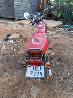 Bajaj Boxer 100 2019 Red