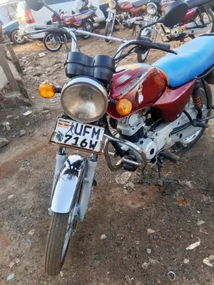 Bajaj Boxer 100 2022 Red