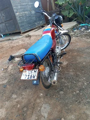 Bajaj Boxer 100 2022 Red