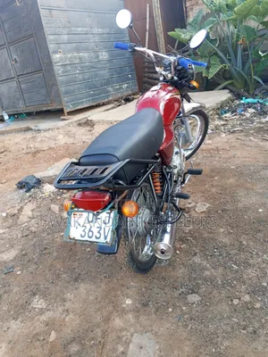 Bajaj Boxer 100 2022 Red