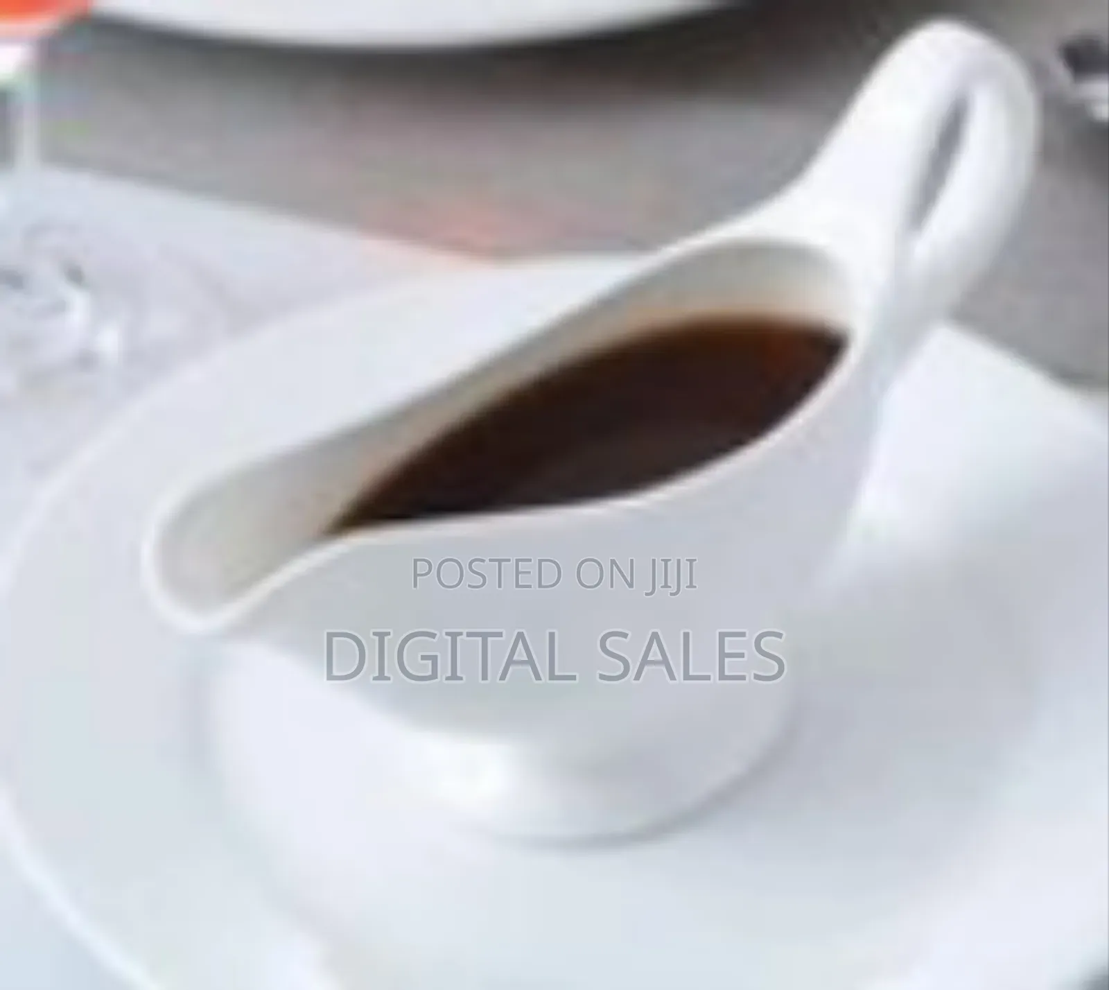 6-Piece Set of Ceramic Gravy Boats / Sauce Pitcher