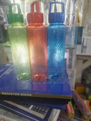 6 Pices of Plastic Water Bottles