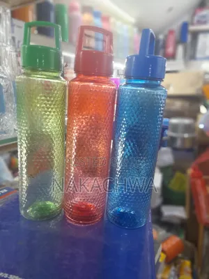 6 Pices of Plastic Water Bottles