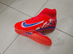 Nike Fair Pray Shoe