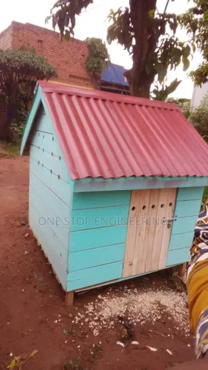 Durable Wooden Kennel