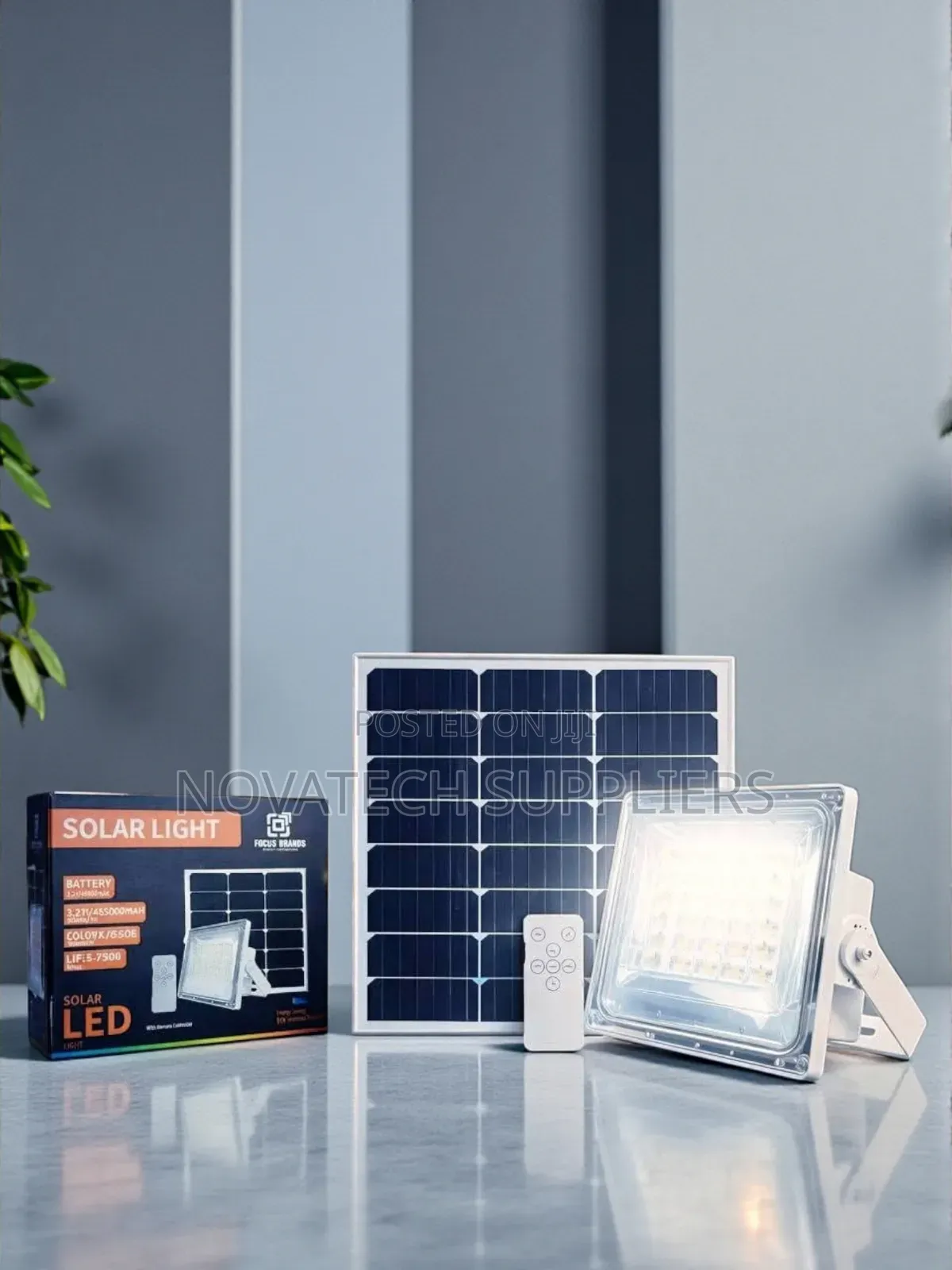 400w Blue Carbon Solar Flood Light for Security Compounds