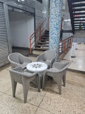 Coffee Bars Garden Dining Plastic Table and Chairs