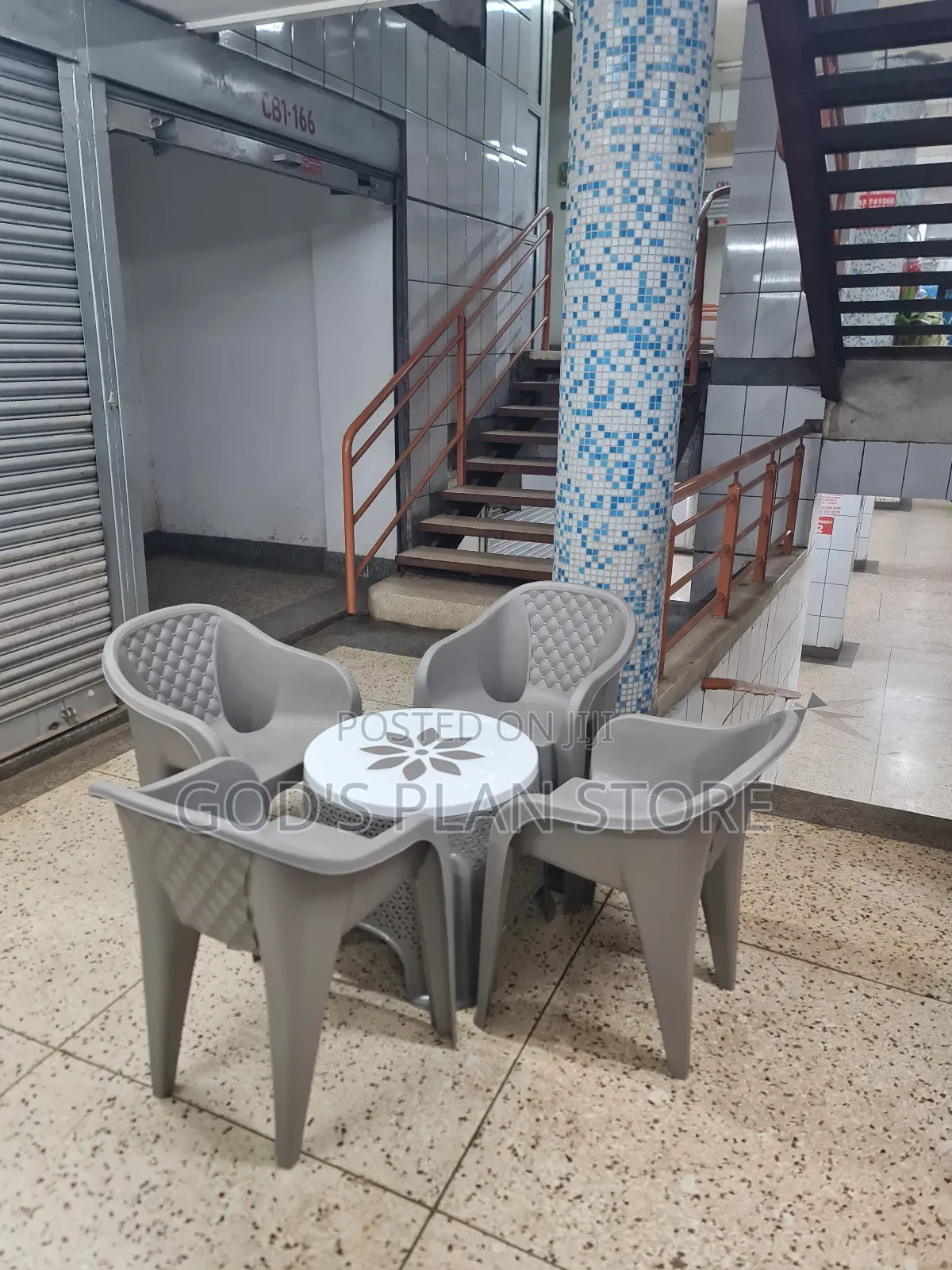 Coffee Bars Garden Dining Plastic Table and Chairs