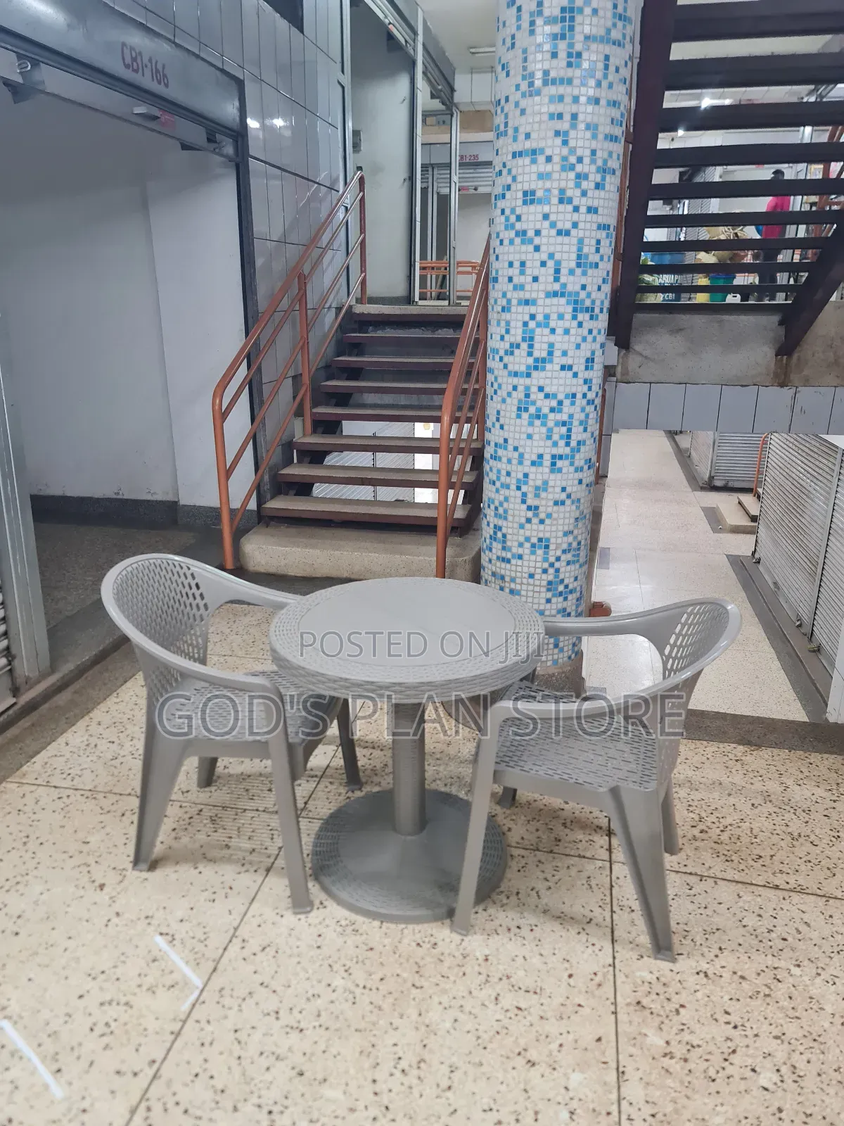All Uses Plastic Table and Chairs Plastic Table and Chairs