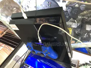 Sony Chipped Ps4