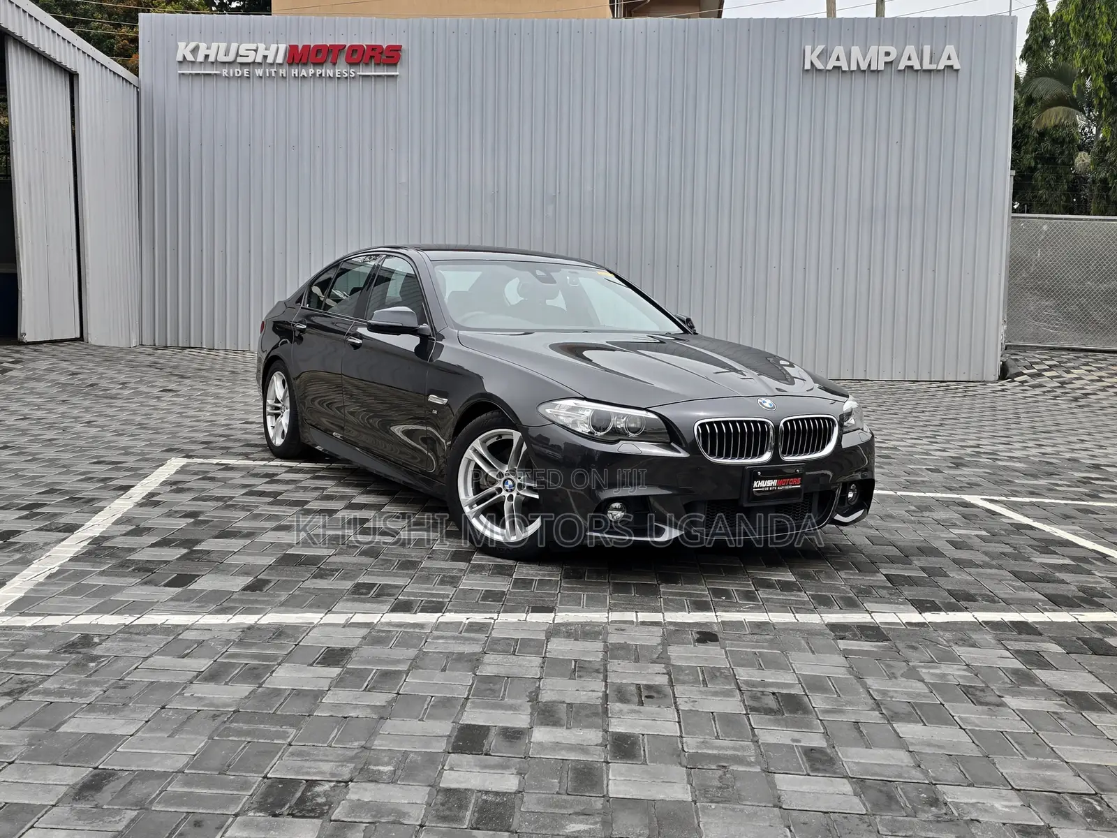 BMW 523i 2016 Gray