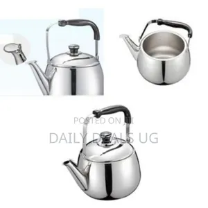 Classic Stainless Steel Stovetop Kettle With Ergonomic Handle
