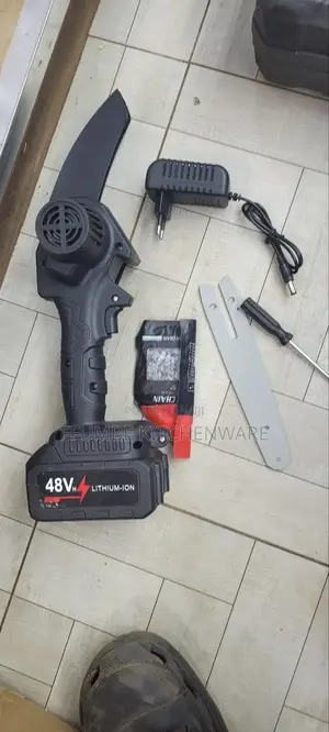 Mini Chainsaw