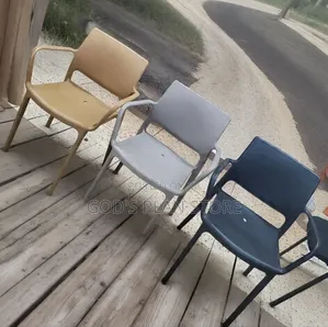 Executivee Plastic Chairs Plastic Chairs
