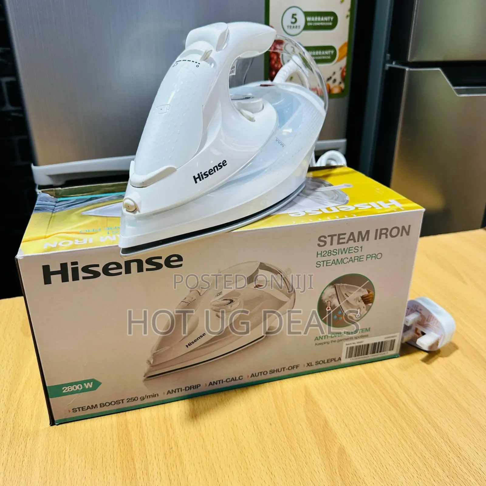 Hisense 2800w Steam Iron, Steamcare - White