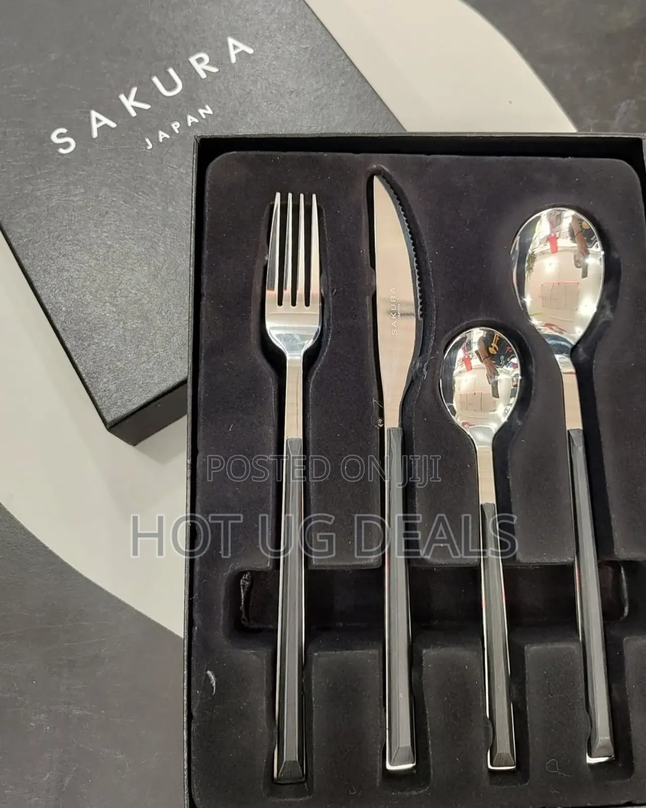 24 Pieces Set Of Teaspoon, Folks, Table Knives Spoons