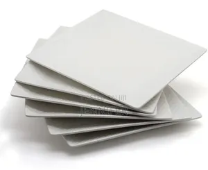 6 Pieces of Square Checked Plates -White.