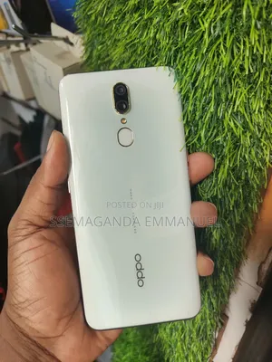 New Oppo F11 128 GB Gray